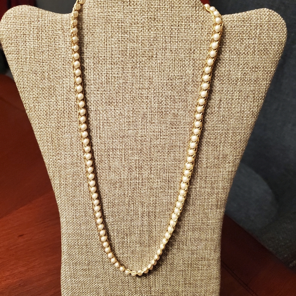 Necklace and bracelet set